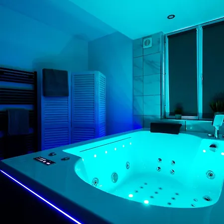 Apartment Le Balneo - - Wifi - A Pied *