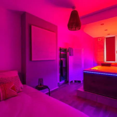 Apartment Le Balneo - - Wifi - A Pied